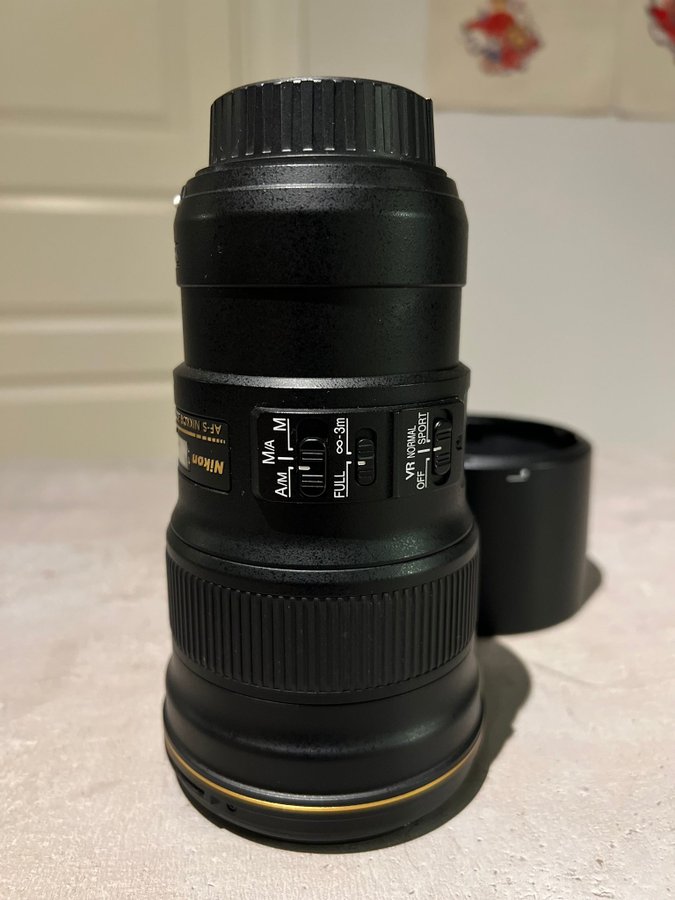 Nikon AF-S Nikkor 300mm f/4E PF ED VR Objektiv