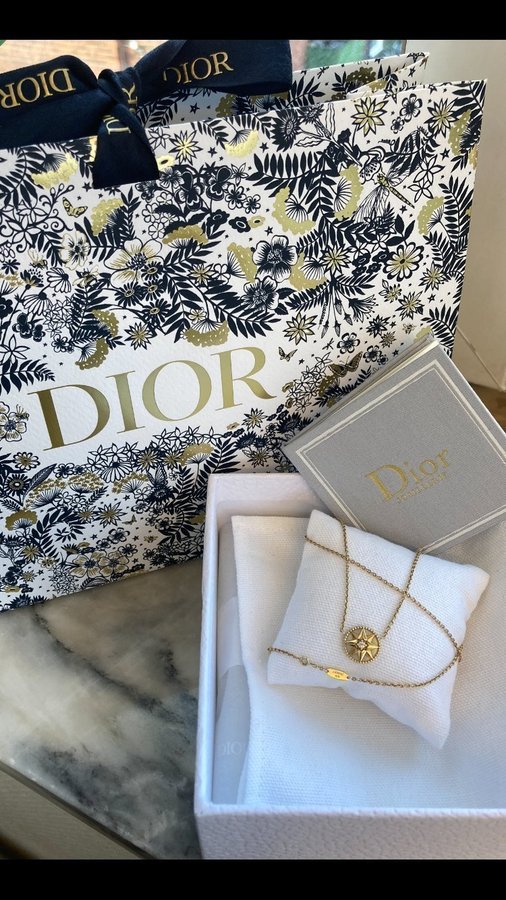 Äkta diamanthalsband i 18 karat från Dior! Rose des vents (26200kr)