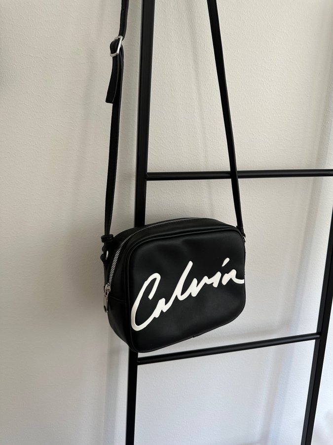 Kameraväska Calvin Klein