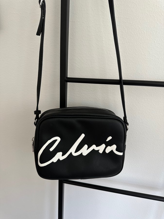 Kameraväska Calvin Klein