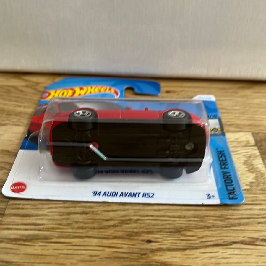 Hot Wheels '94 Audi Avant RS2 (133/250)