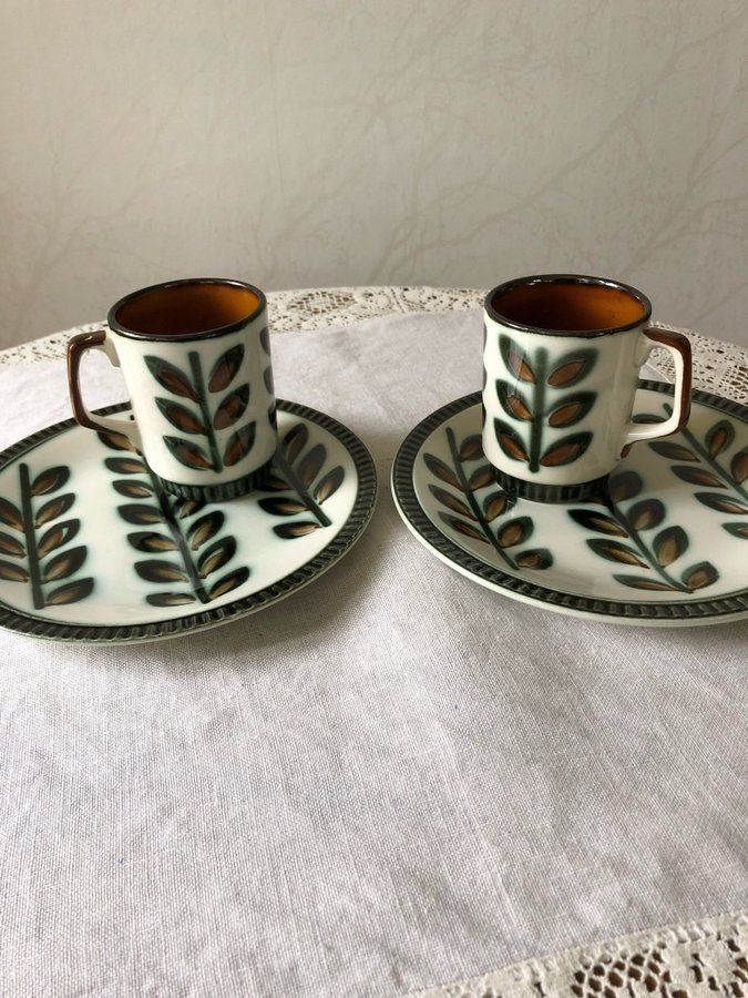 Vintage 2 muggar med fat/assietter Boch Rambouillet