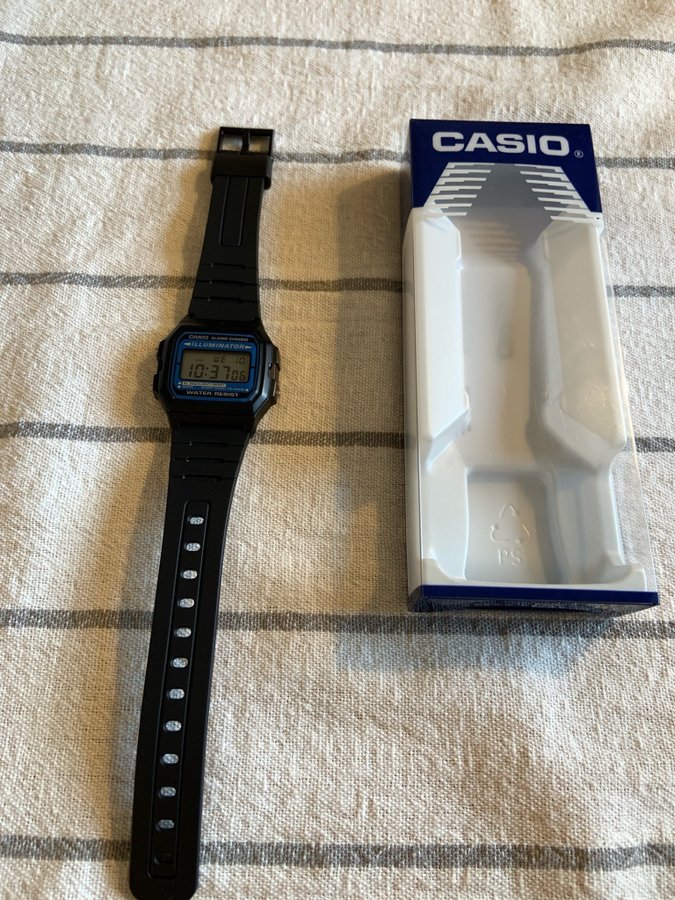 Casio F-105