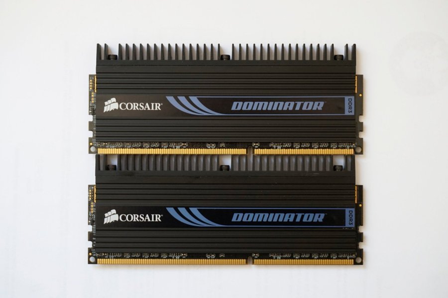 8GB (2x4GB) DDR3-1600 MHz Corsair Dominator