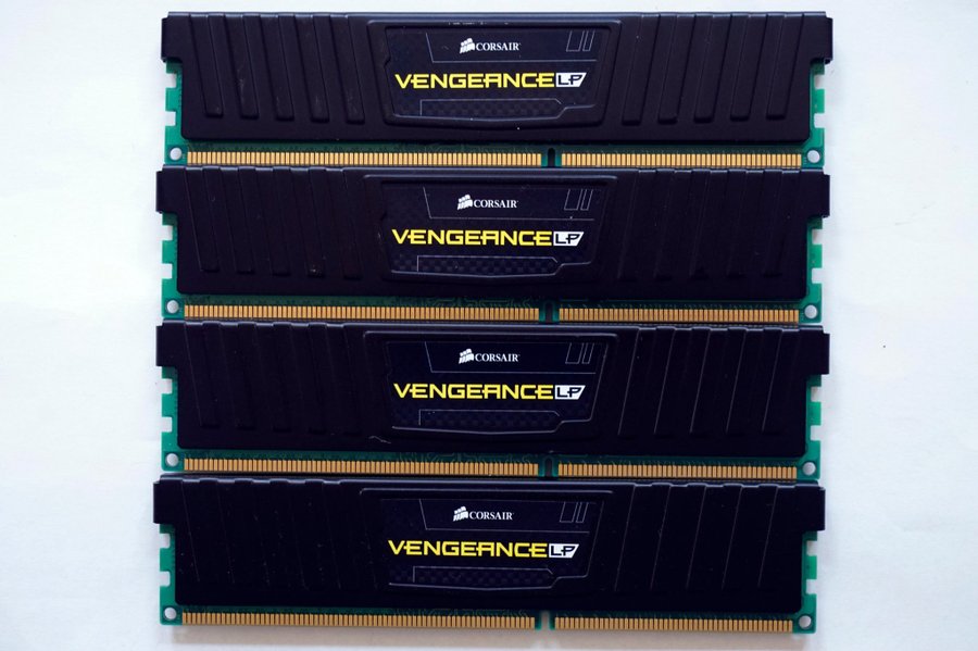 16GB (4x4GB) DDR3-1600 MHz Corsair Vengeance LP CML16GX3M4A1600C9 1600MHz