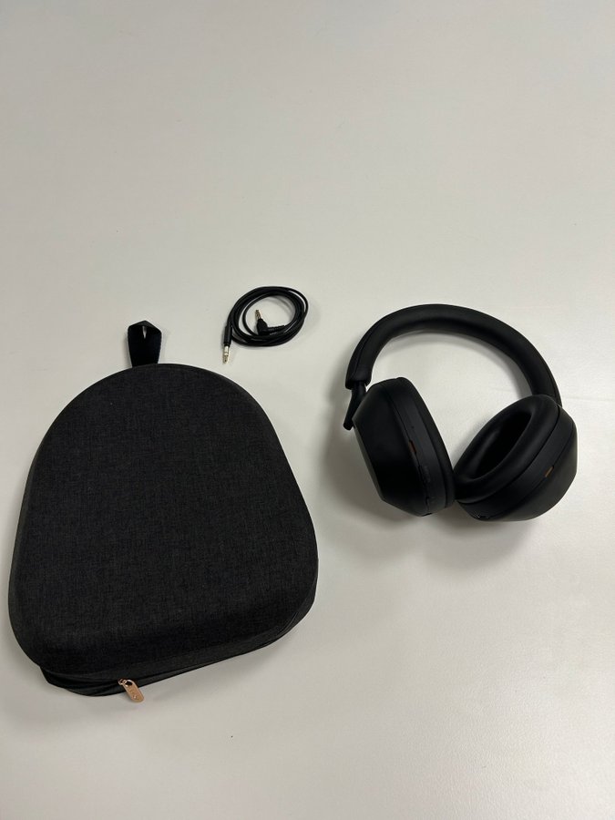 Sony WH-1000XM5 trådlösa NYSKICK