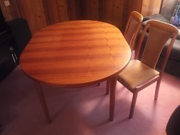 Matsalsbord + 4 stolar