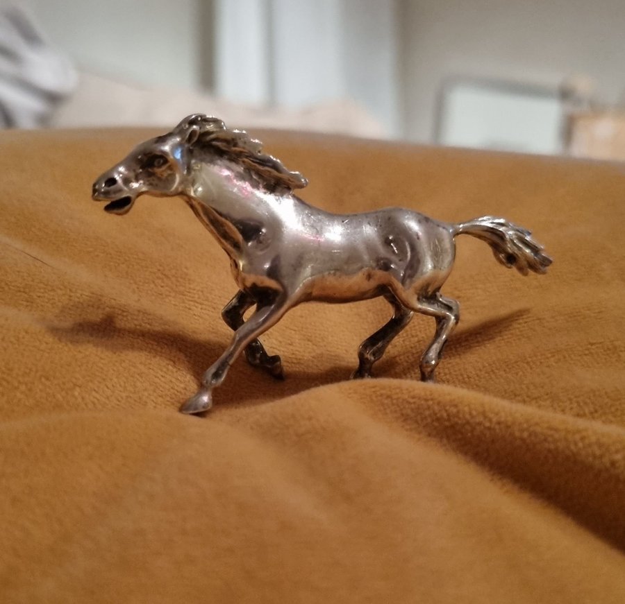 Underbar ovanlig silver häst - italiensk härkomst 1960-tal