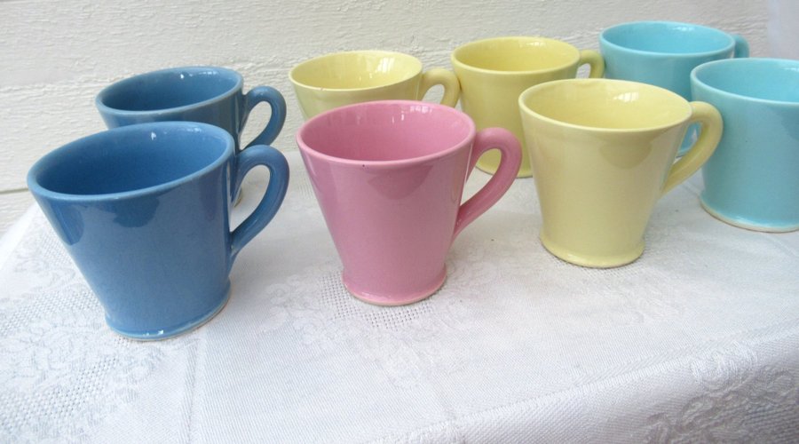 8 Töreboda keramik espresso koppar muggar glögg pastell 50-60 tal rosa gul blå