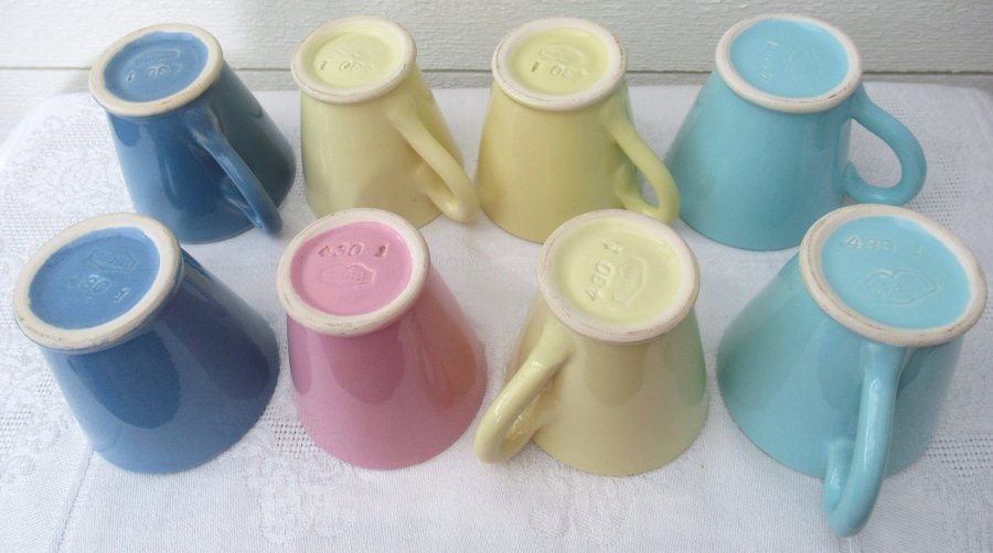 8 Töreboda keramik espresso koppar muggar glögg pastell 50-60 tal rosa gul blå