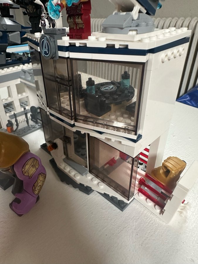 LEGO Marvel Avengers 76131 - The Avengers Compound