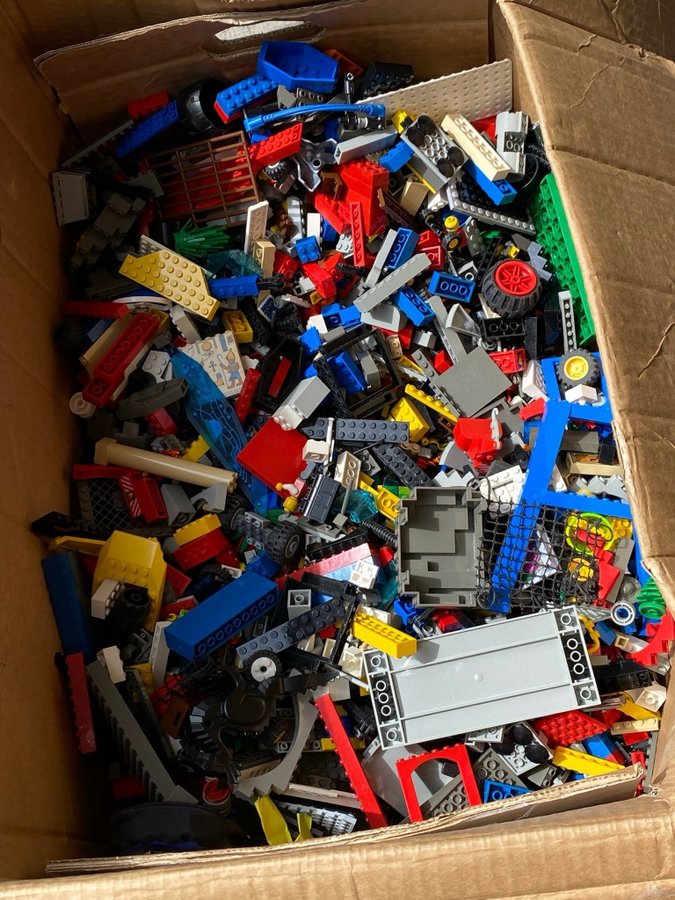 Lego blandat hel flyttlåda ca 15-16kg