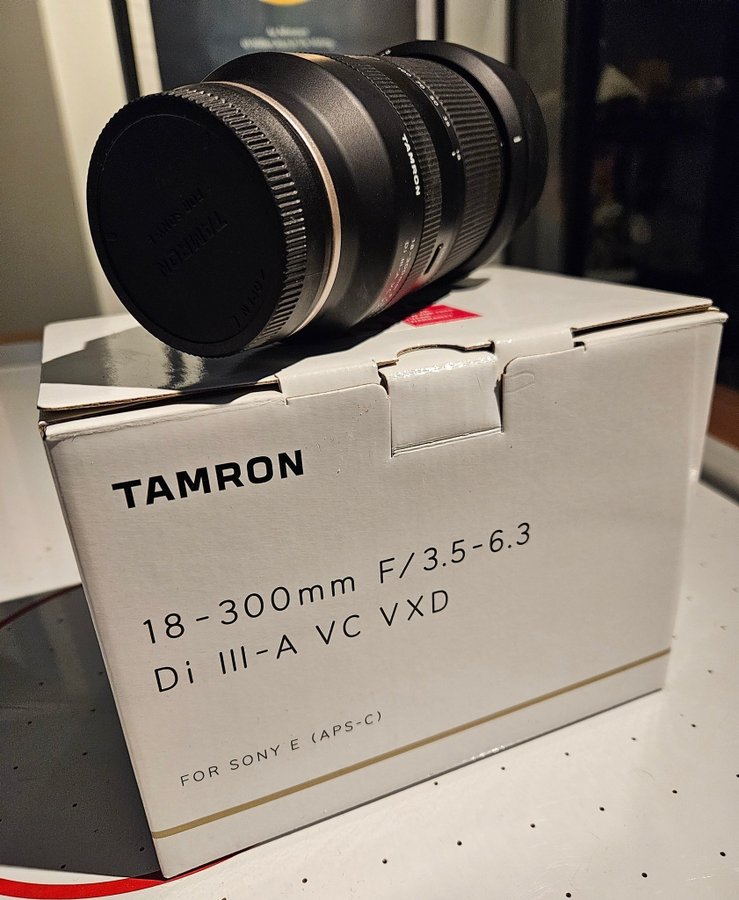 Tamron 18-300/35-63 Di III-A VC VXD Sony E