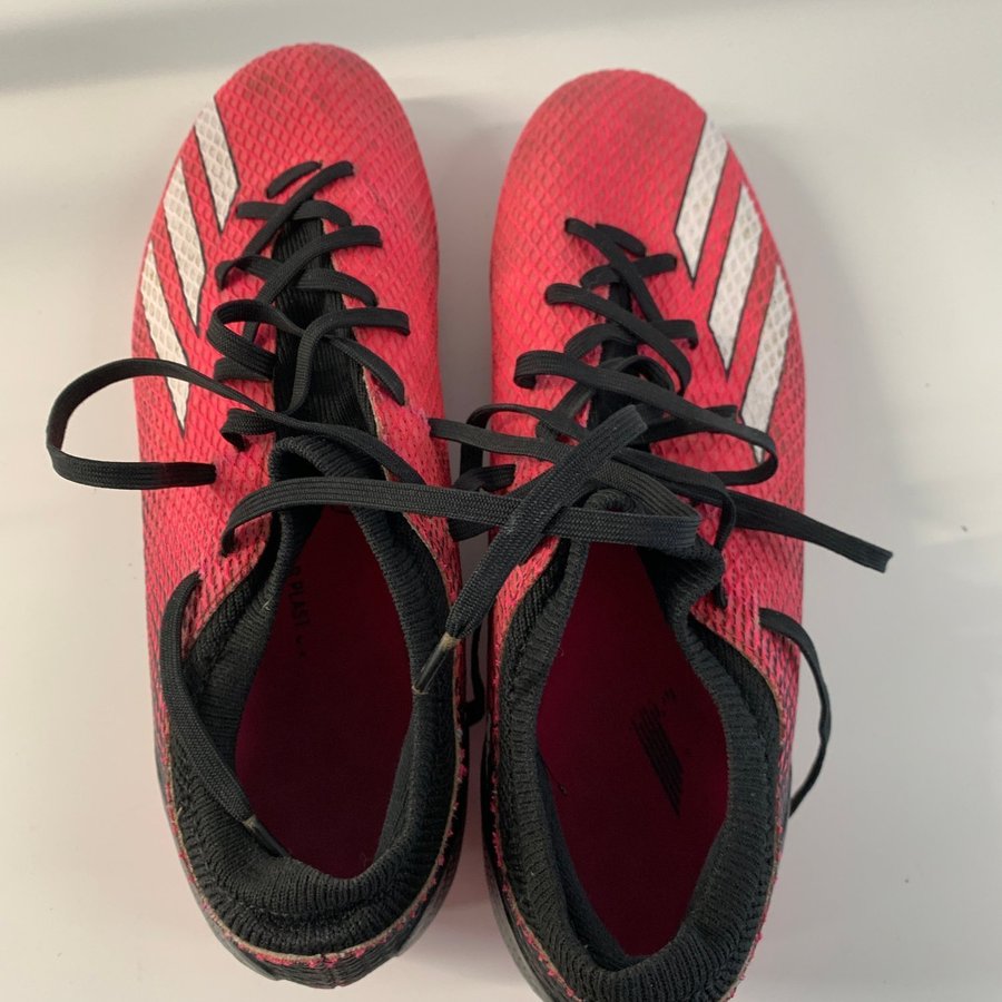 Adidas Fotbollsskor stl 9 Rosa Skor Fotboll