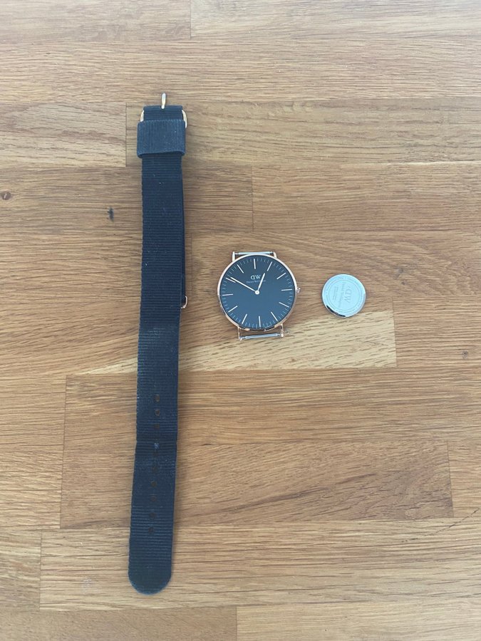 Daniel Wellington klocka svart band