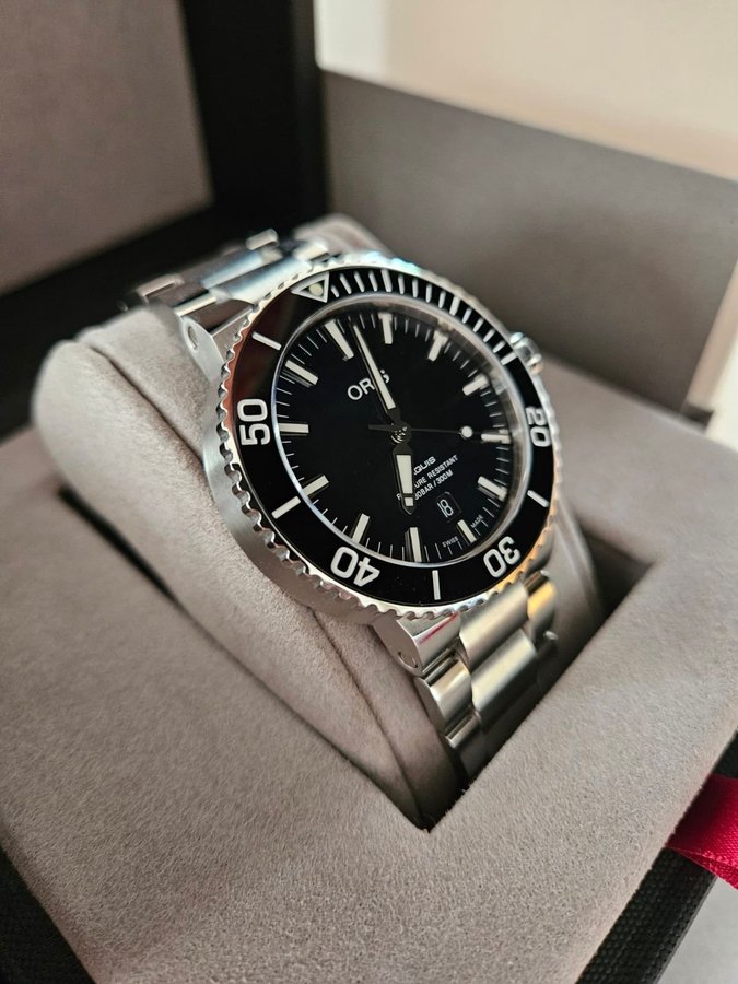 Oris Aquis Date 435mm