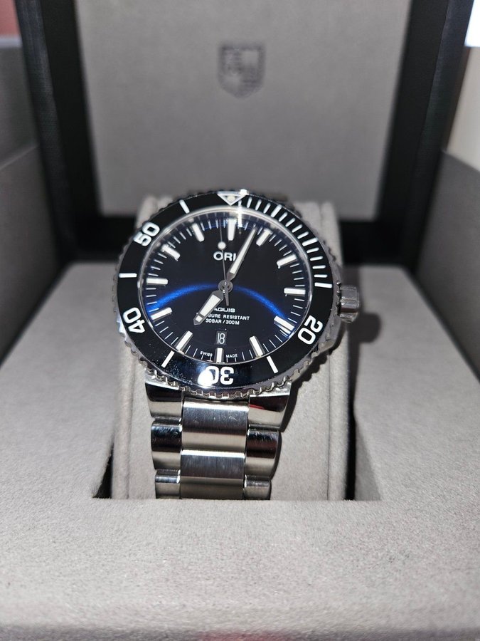 Oris Aquis Date 435mm