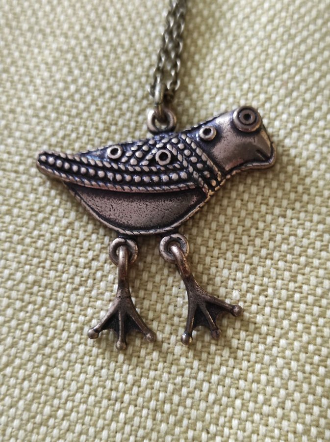 Kalevala halsband Hattula fågel bird brons made in Finland