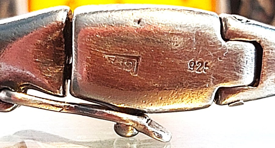 Armband i 925 sterling silver med bärnsten