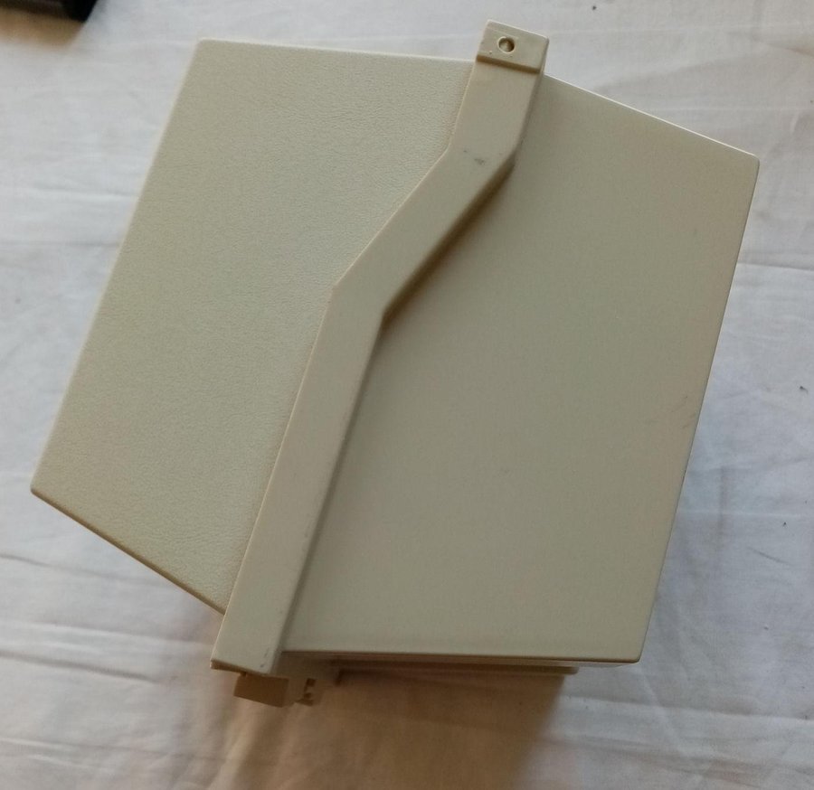 Quill Disk Case - Diskettbox för 525"-Disketter - Commodore 64 / C64