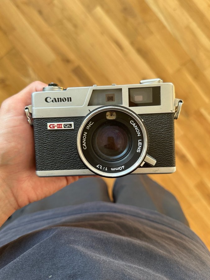 Canon Canonet QL17