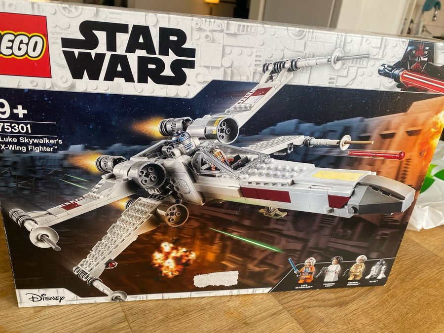 LEGO Star Wars 75301 Luke Skywalkers X-Wing Fighter