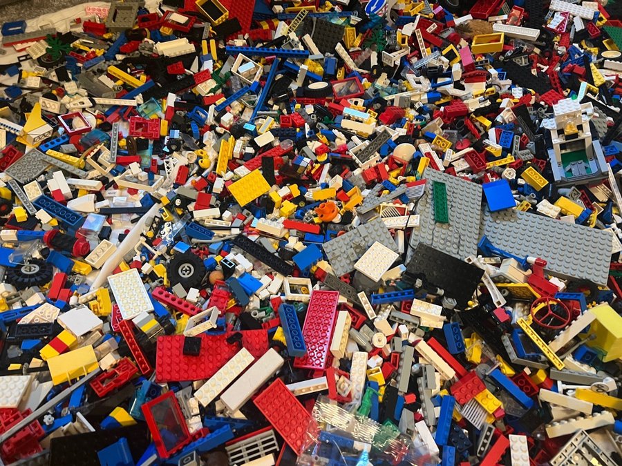 Lego-äldre Lego nästan 19 kilo