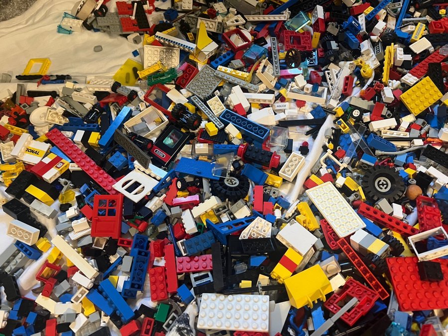 Lego-äldre Lego nästan 19 kilo