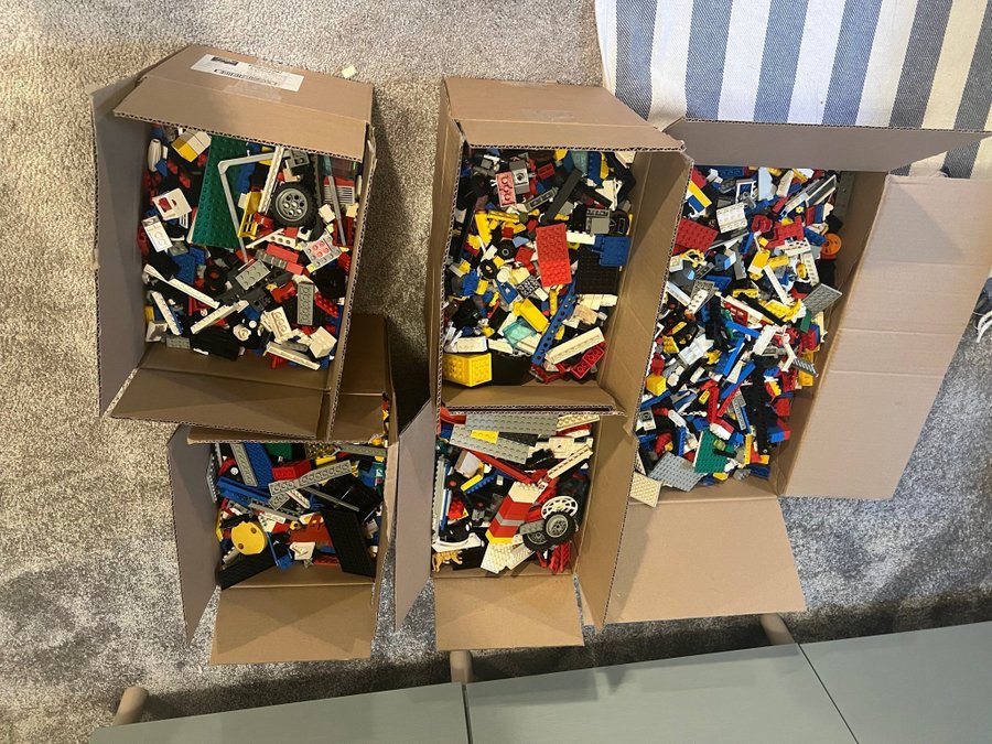 Lego-äldre Lego nästan 19 kilo