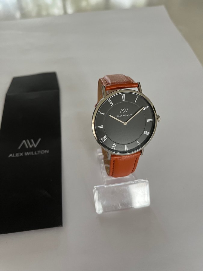 ALEX WILLTON WATCH Ipswich 40 mm Silver med ljusbrunt läderband