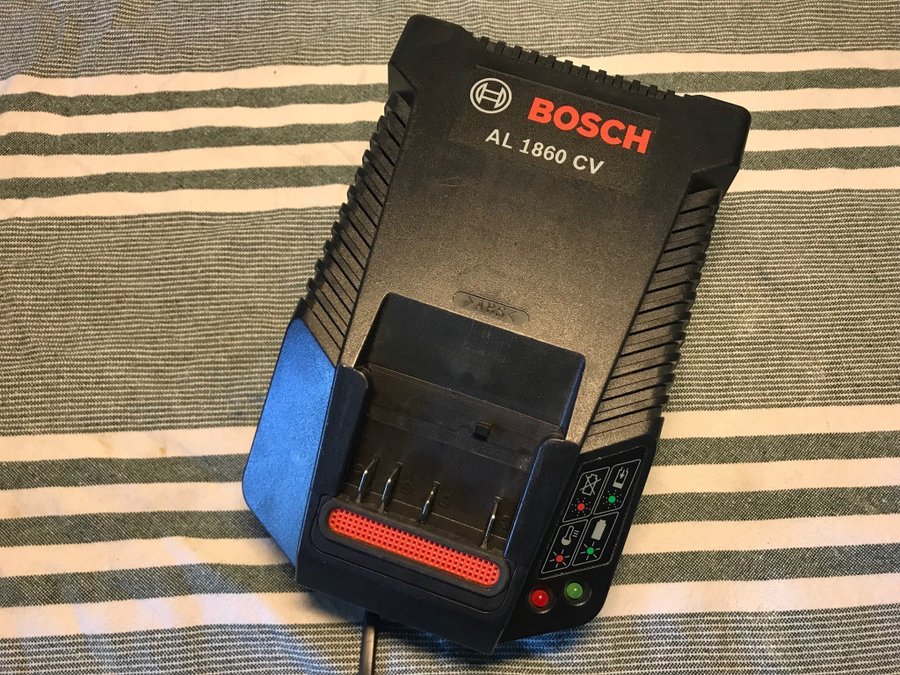 Bosch GSA 18V-LI Professional Tigersåg + 3 batterier + laddare