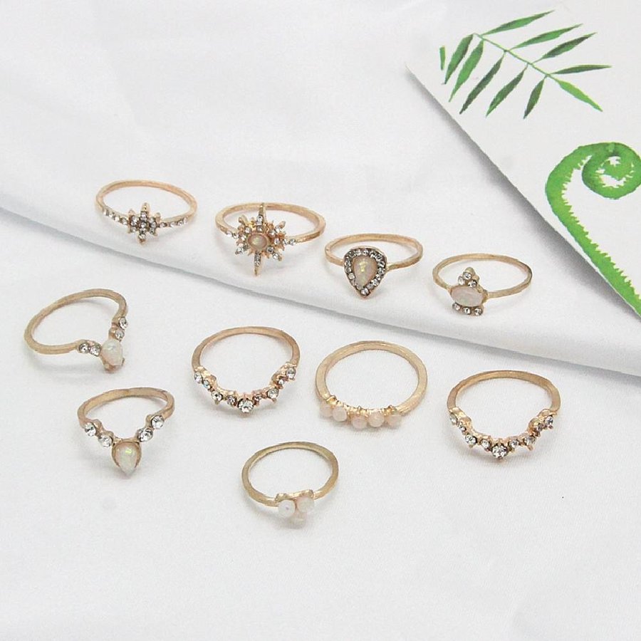 10-pack Boho Guld Ringar -Glittrande Rhinestones  Olika Mönster