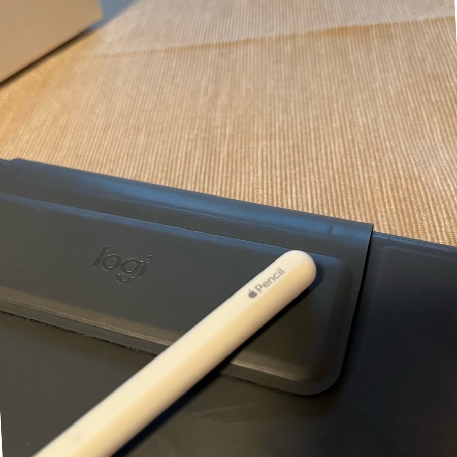 iPad Pro 11 1 gen med tillbehör