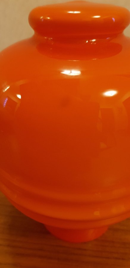 LAMPGLAS I ORANGE - VIT OPAK INSIDA FÖNSTERLAMPA 70-TALSFÄRG RETRO UDDA FORM