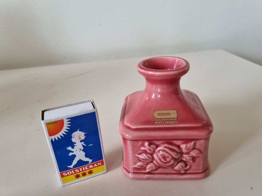 Guldkroken; Märta Grunditz; retro; vas; rosa