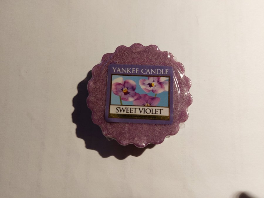 Yankee Candle vaxkaka Sweet Violet - ny