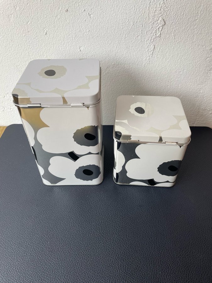 2 st Marimekko Unikko Burkar Vintage Silver Vit Svart Plåtburkar Finland