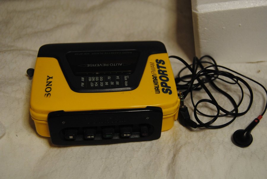 SONY WM-BF59 SPORTS WALKMAN FM/AM