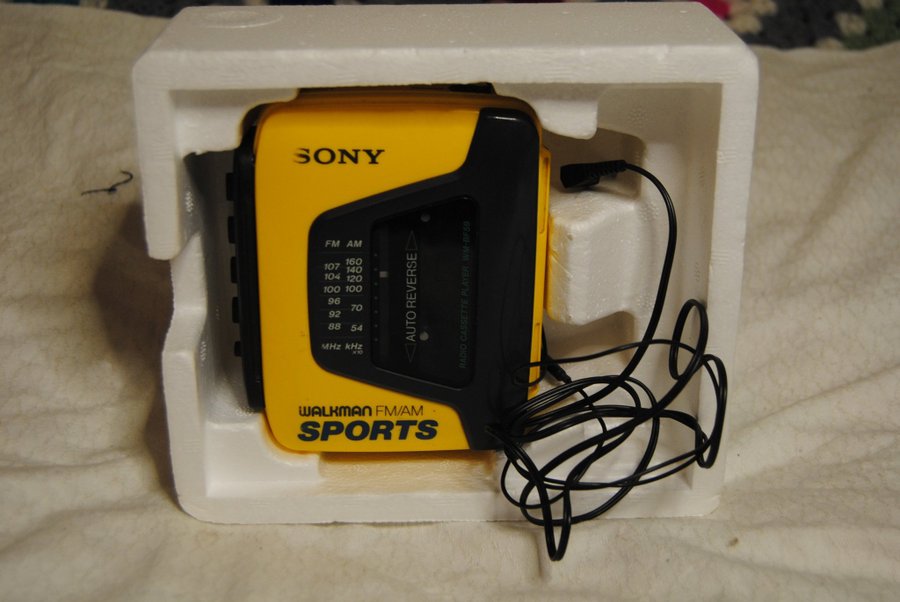 SONY WM-BF59 SPORTS WALKMAN FM/AM