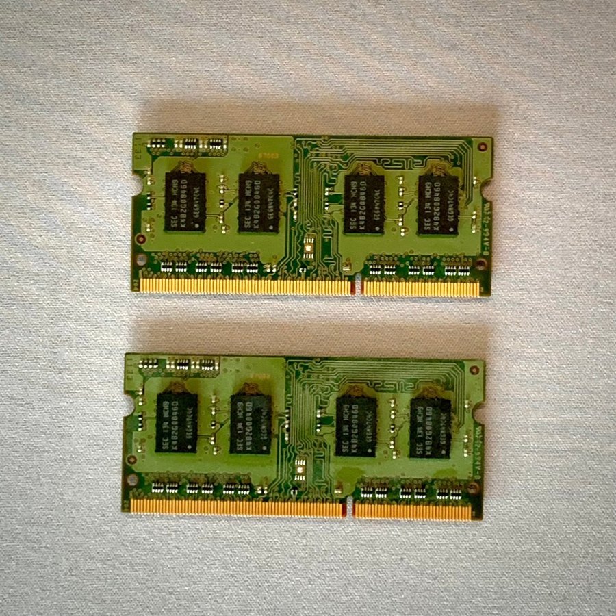 Samsung 4GB (2x2GB) DDR3 RAM PC3-10600 204-Pin Laptop SODIMM