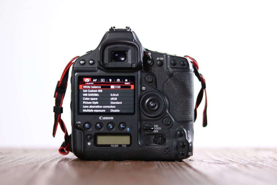 Canon 1DX Mark II + extrabatteri/ Ca 155000 exponeringar