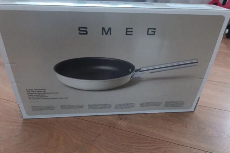 Smeg Stekpanna 24 cm