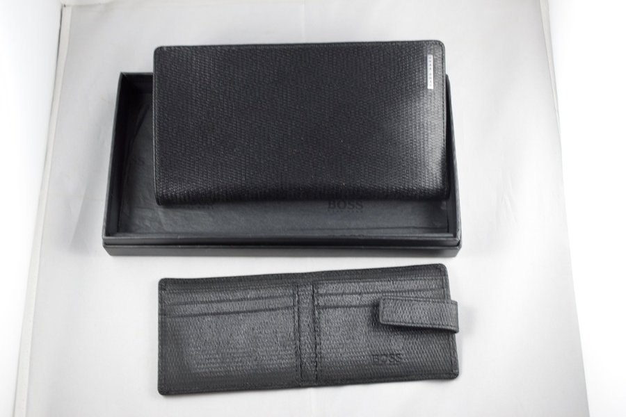 Hugo Boss - Reseplånbok / Travel wallet- *Nyskick/Oanvänd* (Värde 2199 SEK)