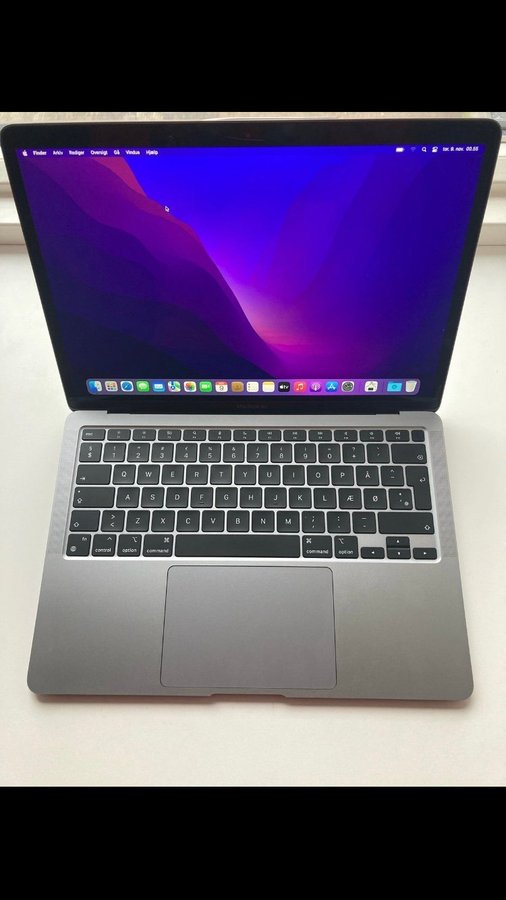 13” MacBook Air/ Apple m1-chip / 256 gb ssd / 8 gb ram / 2021