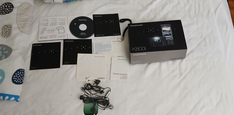 Sony ericsson k800i box med tillbehör