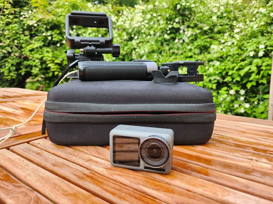 DJI OSMO ACTION Actionkamera med tillbehör