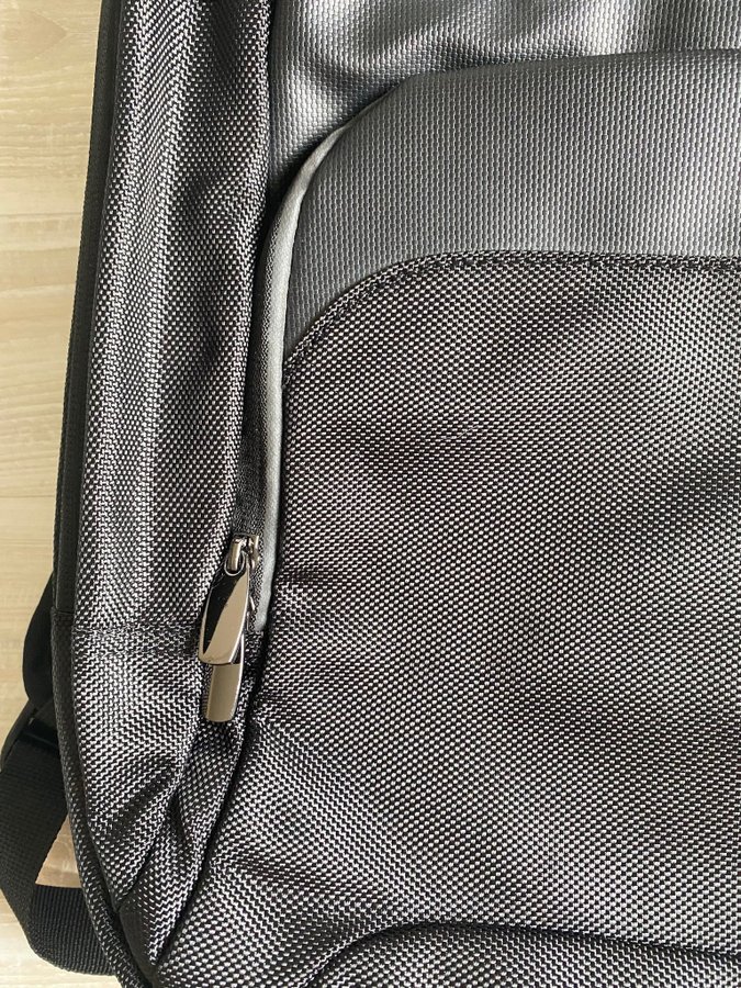 *REA* Kensington Triple Trek Ultrabook laptop dator väska bag rygg säck ryggsäck