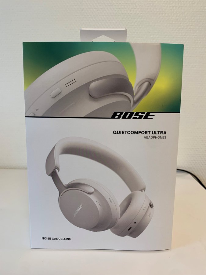 FYND! Supercoola vita Bose Quality Comfort ULTRA Brusreducerande hörlurar