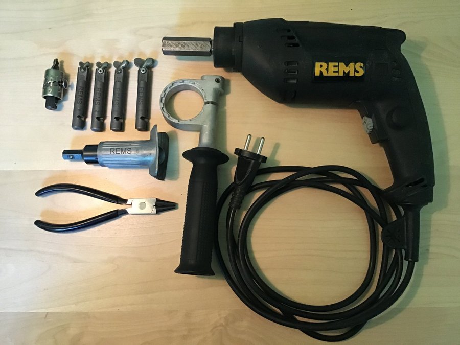 REMS 151402 R220 - Rörexpander+Uppkragningsverktyg+Borrhuvud 3/8-7/8”+Hållare mm