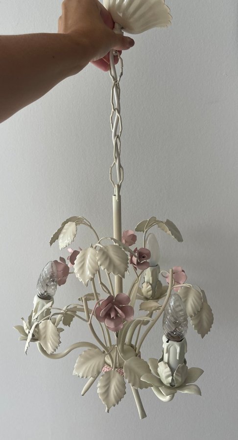 Vacker lampa med blommor - Italien ITALY italiensk - taklampa - vintage - retro